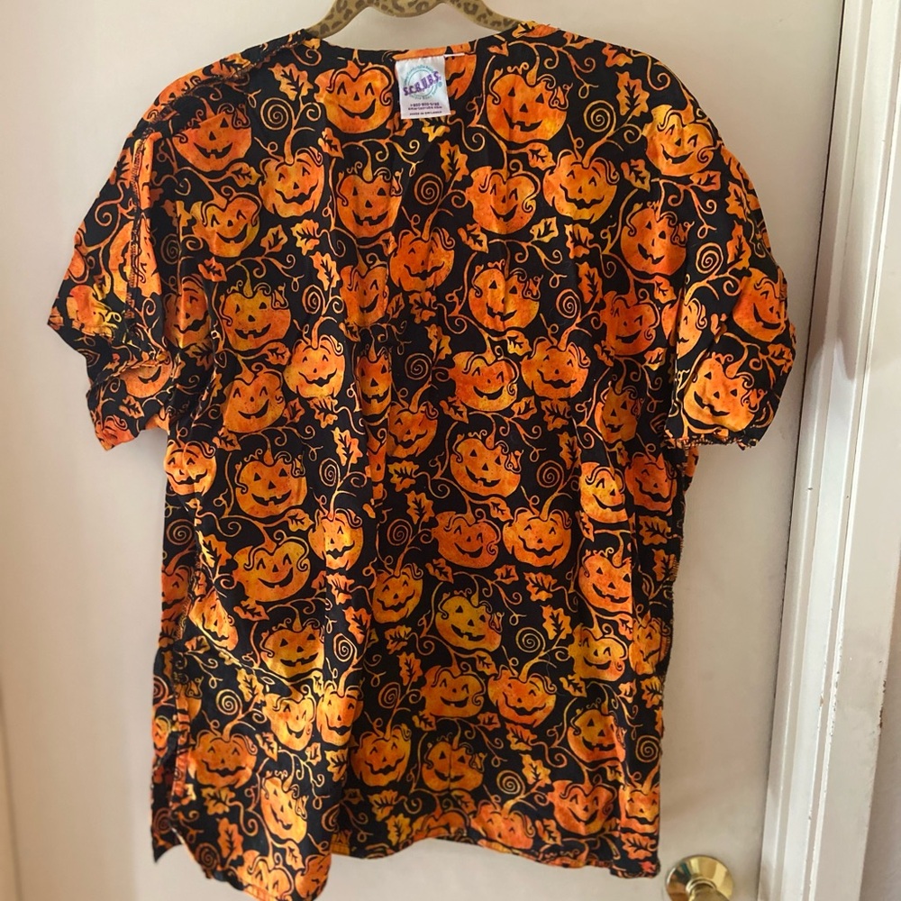 Smart Scrubs Halloween Pumpkin Tee - Black and Orange